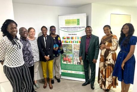 GIZ/MOVE Program Director Rita Weidinger and her colleagues in the family photo with the members of CICC. Sources: CICC